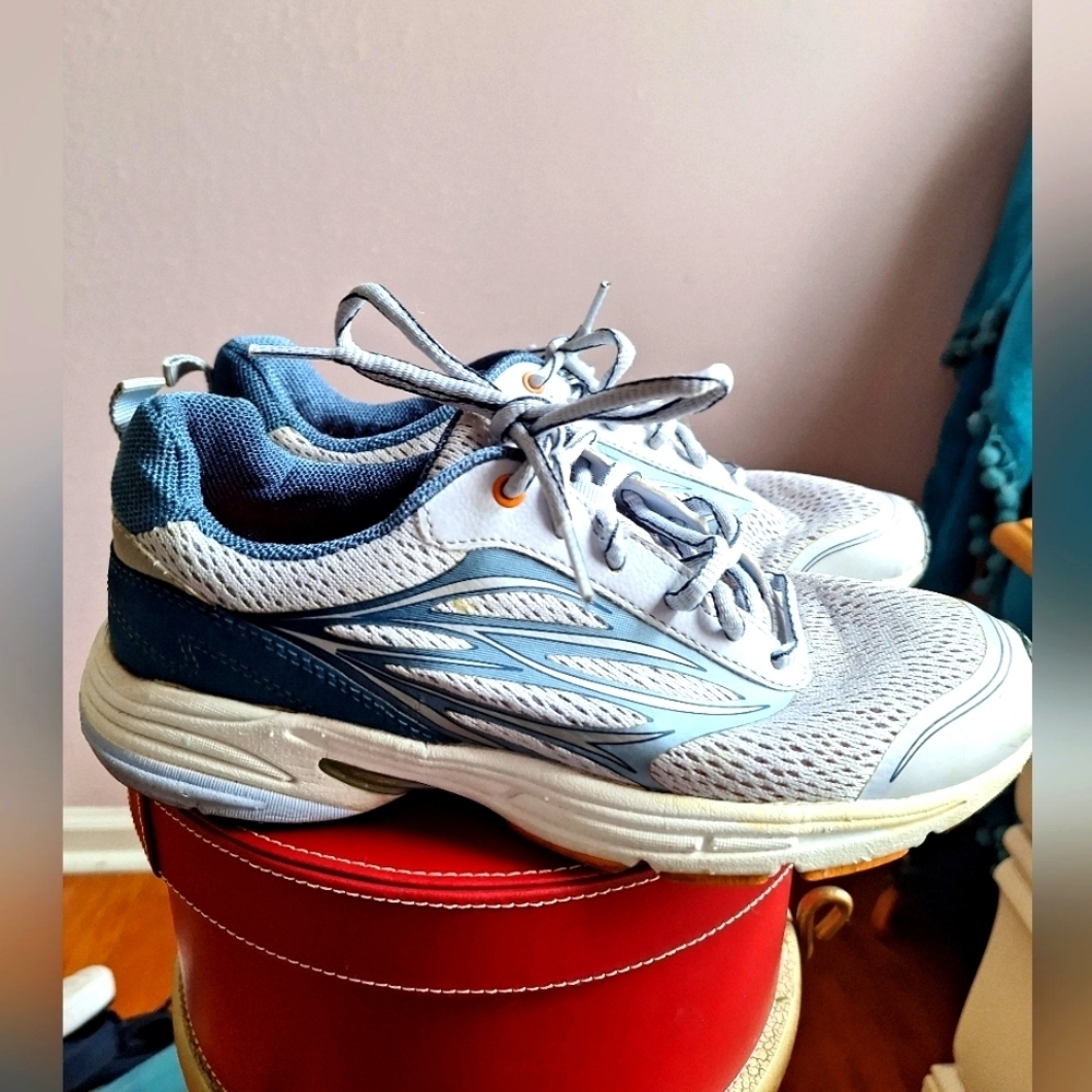 Womens Easy Spirits sneakers.